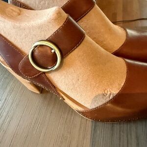 Dansko Two-Tone Brown Leather Mary Jane Clogs with Gold Buckle